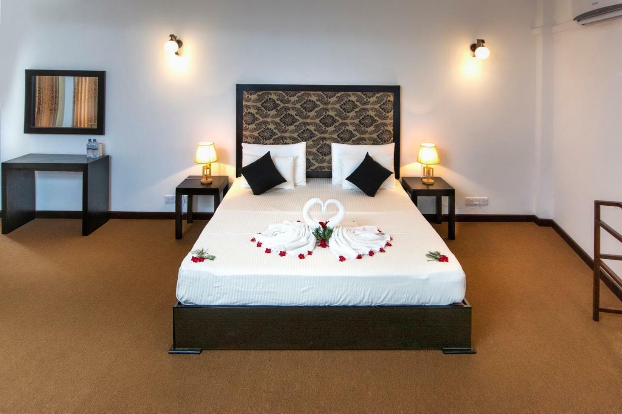 L&D Stay Inn Hikkaduwa Eksteriør bilde